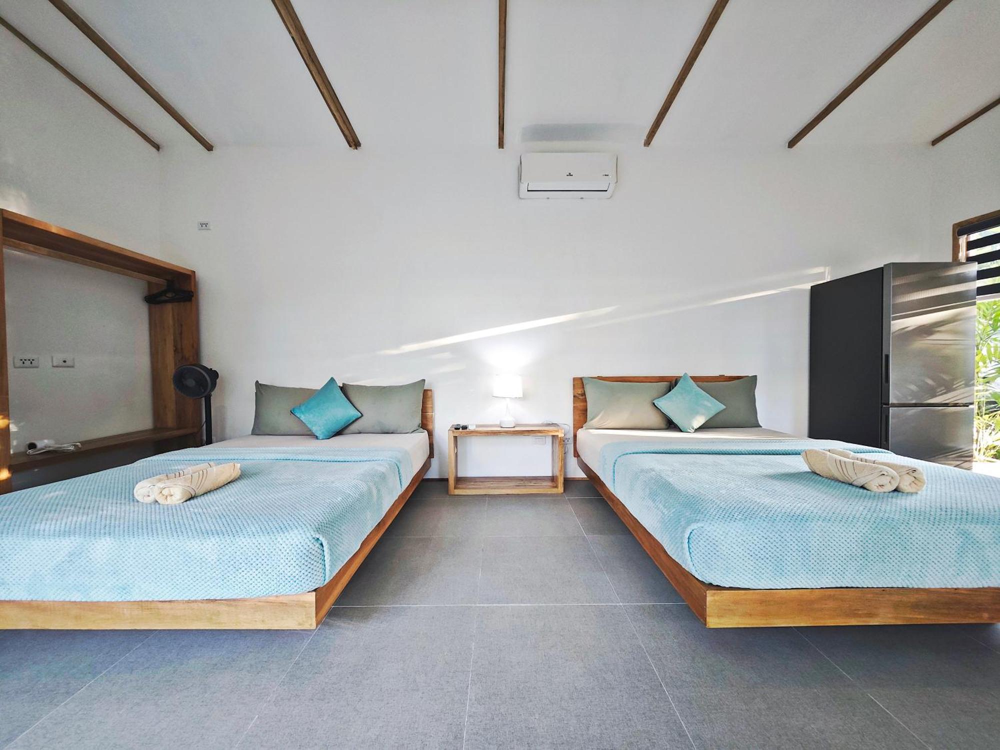 Island World Panglao Hotel Exterior photo