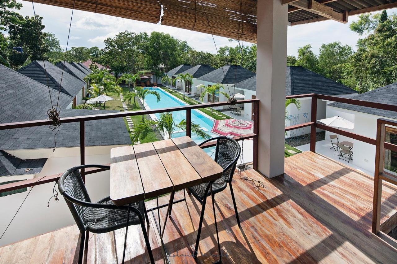 Island World Panglao Hotel Exterior photo