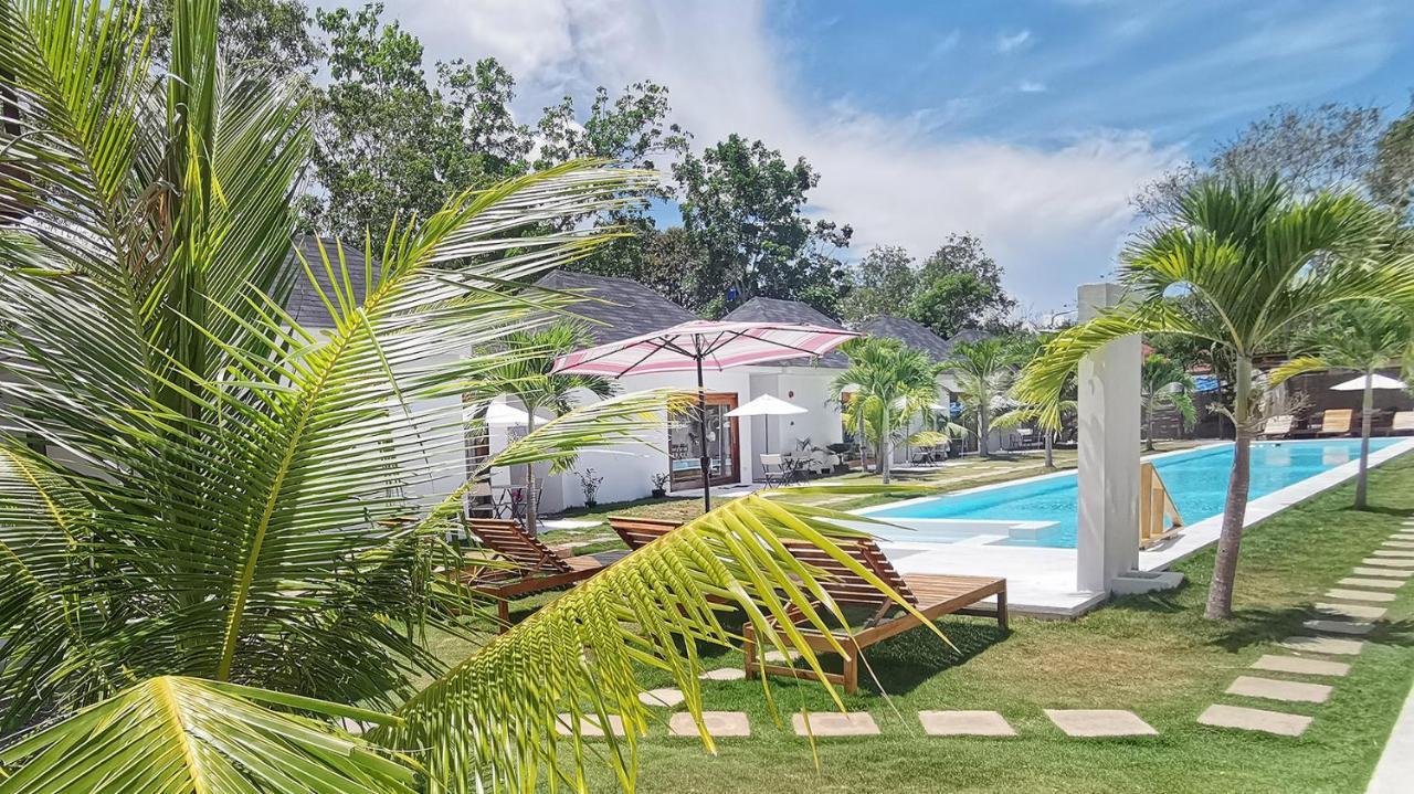 Island World Panglao Hotel Exterior photo